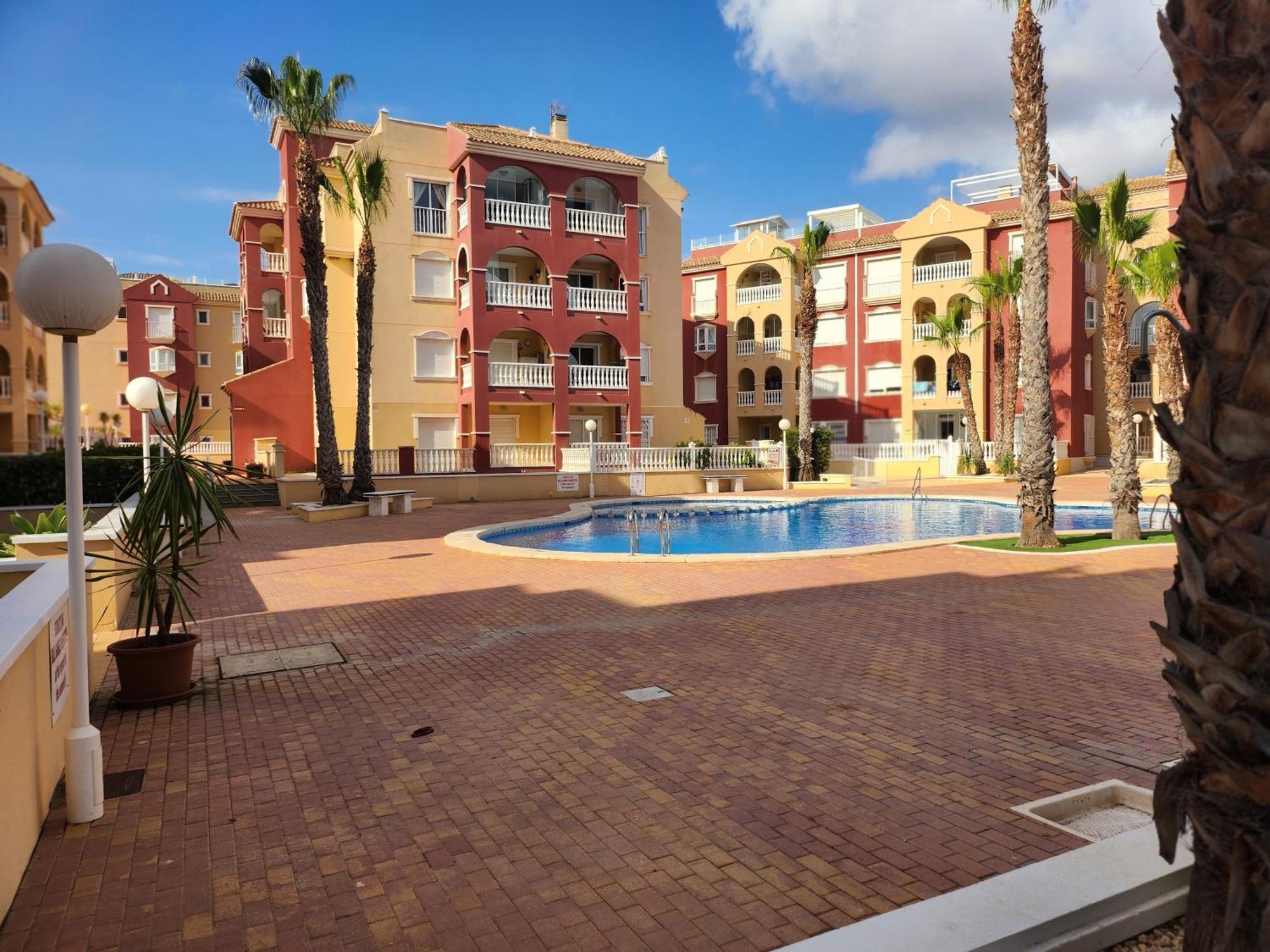 Spacious 3 Bedroom 2 Bathroom Apartment - Puerto Marina Complex Los Alcazares Bagian luar foto
