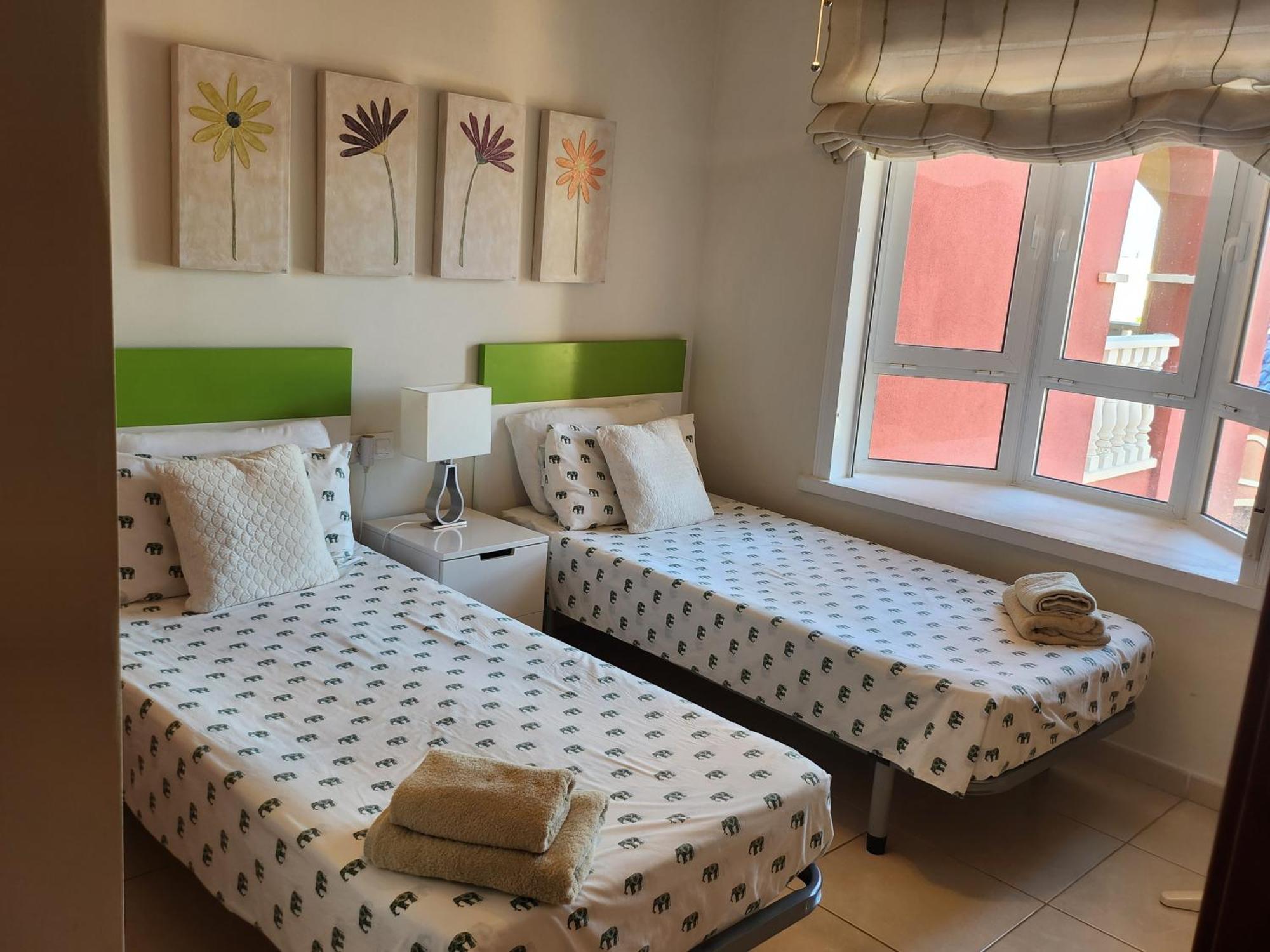 Spacious 3 Bedroom 2 Bathroom Apartment - Puerto Marina Complex Los Alcazares Bagian luar foto