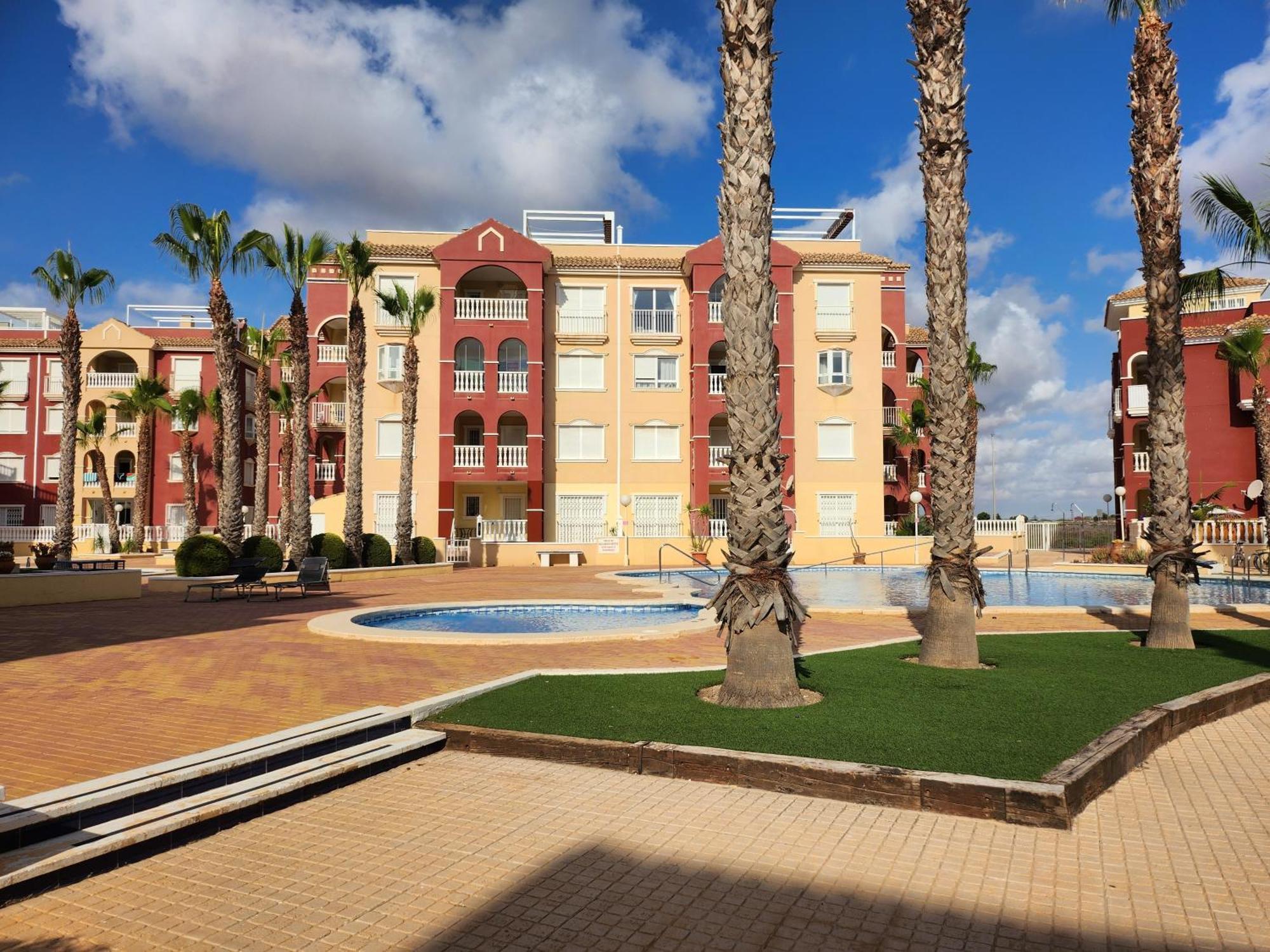 Spacious 3 Bedroom 2 Bathroom Apartment - Puerto Marina Complex Los Alcazares Bagian luar foto